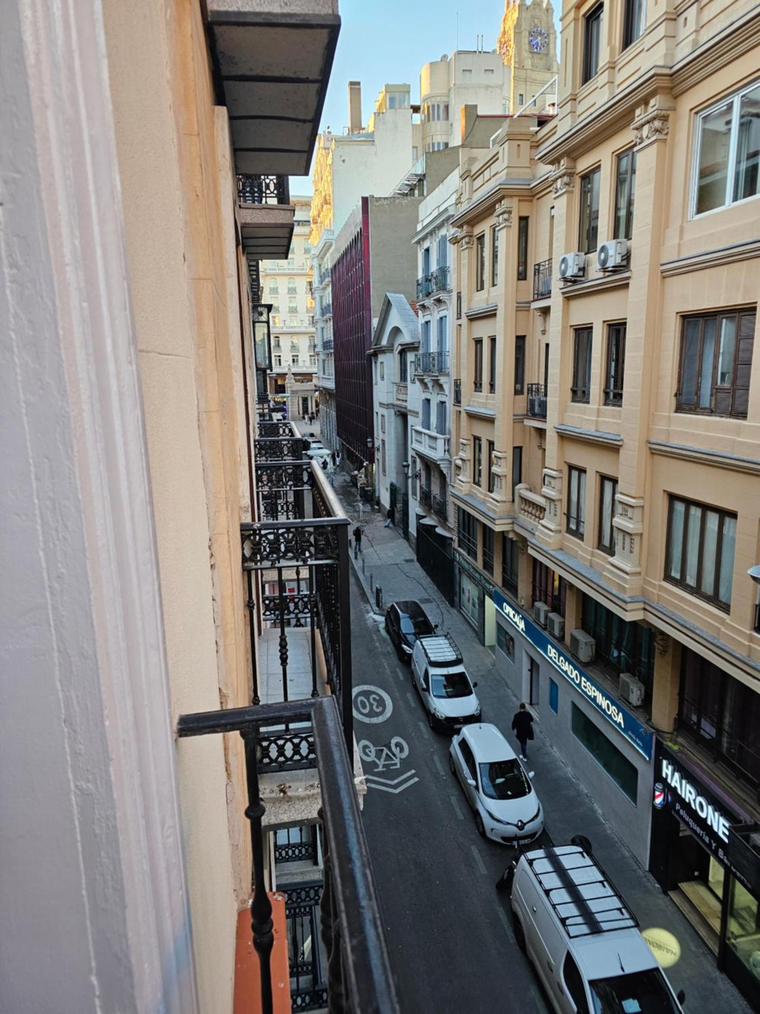Hostal Andrea Granvia Madrid Dış mekan fotoğraf