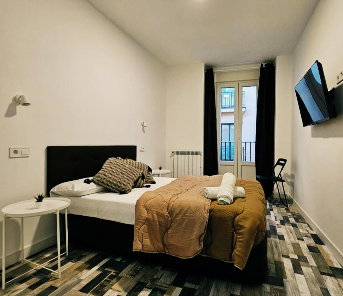 Hostal Andrea Granvia Madrid Dış mekan fotoğraf