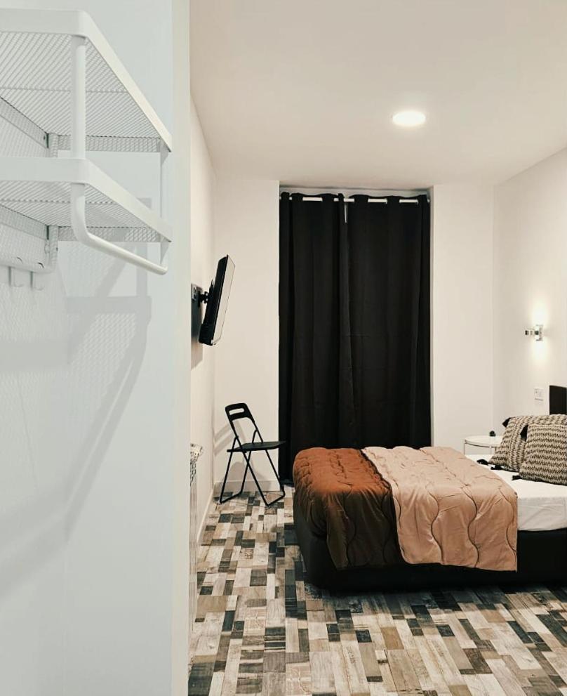 Hostal Andrea Granvia Madrid Dış mekan fotoğraf